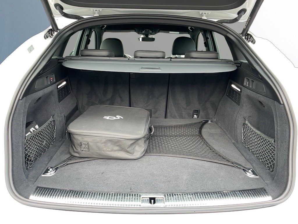 Audi Q5 Sportback 50 TFSI e quattro S Line - Samsaru's Car Outlet