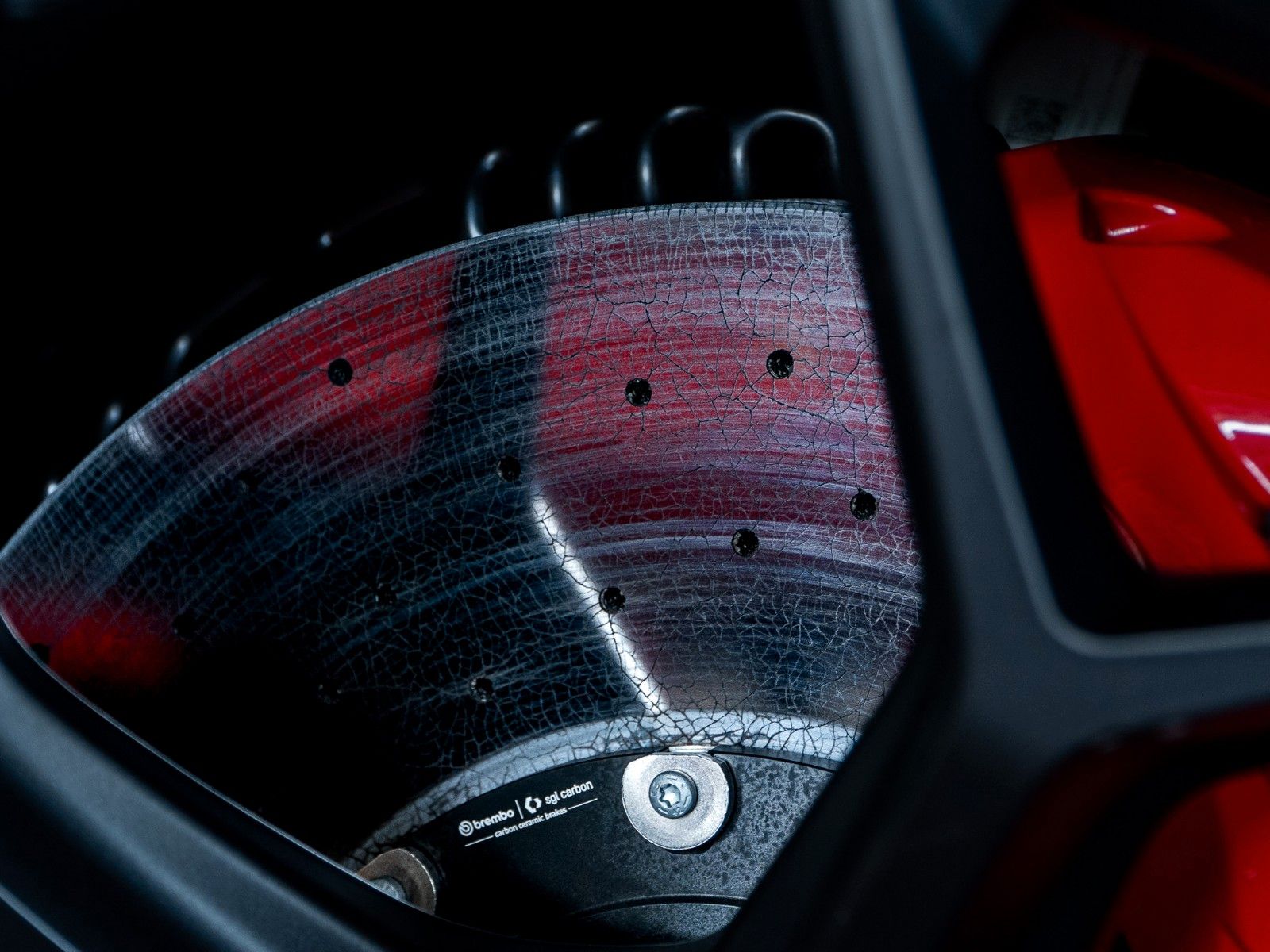 Audi RSQ8 performance Maxton Carbon Red Pano
