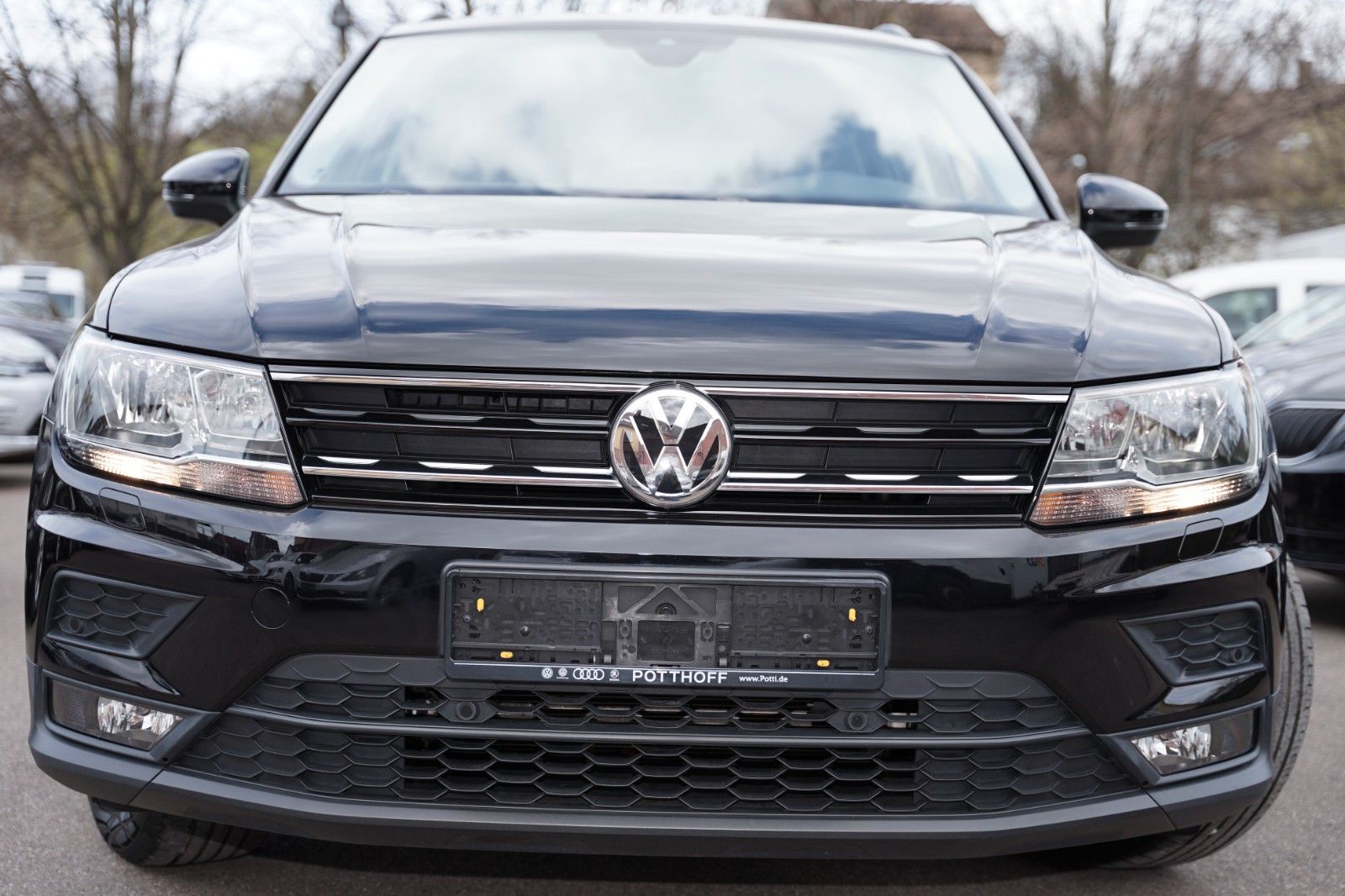 Volkswagen Tiguan 1.5-TSI ACT Comfortline - Samsaru's Car Outlet