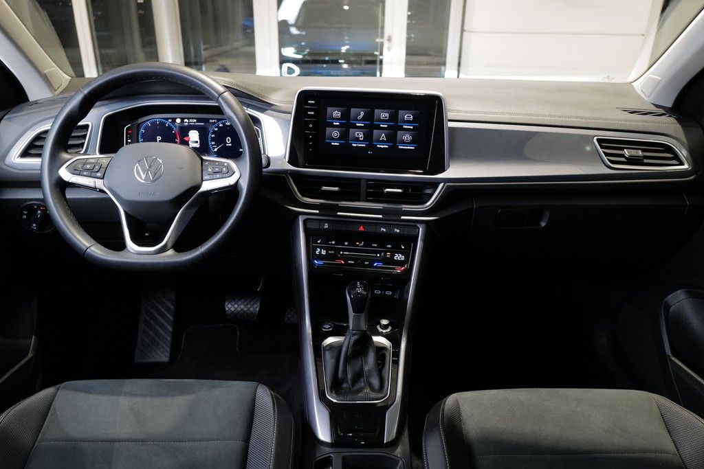 Volkswagen T-Roc 1.5TSI DSG Style - Samsaru's Car Outlet