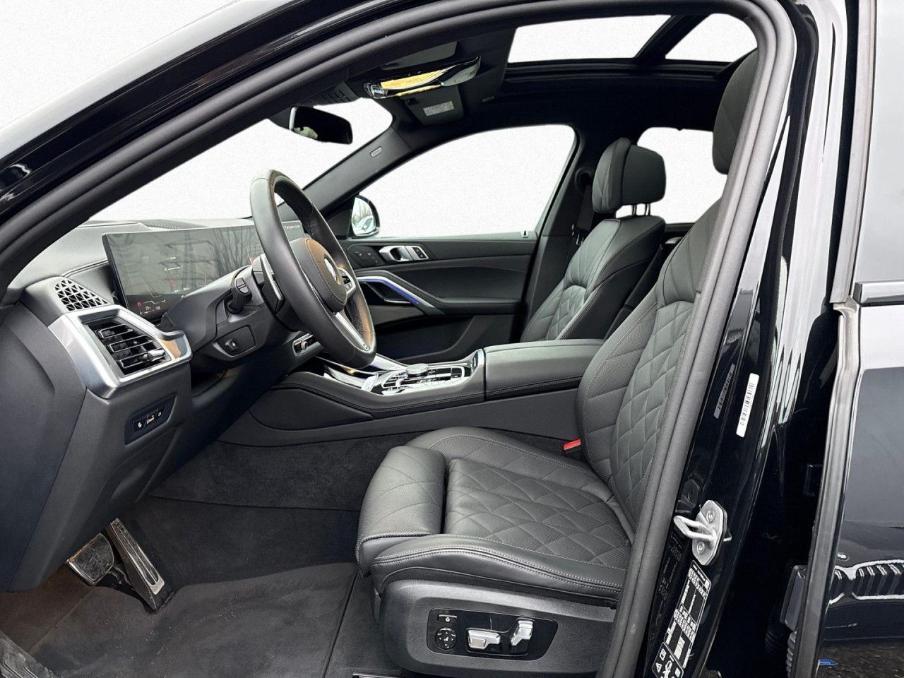 BMW X6 xDr30d M SPORT SoftCl,AHK,Pano,StHz,H/K,DAPro