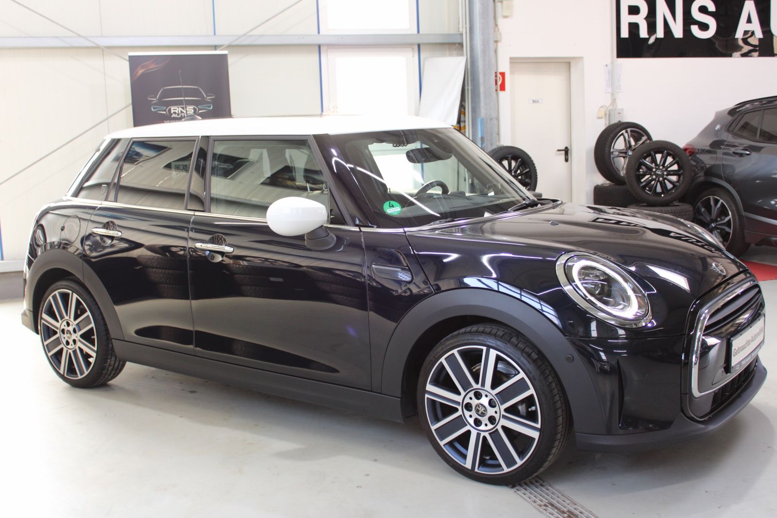 MINI Cooper Yours - Samsaru's Car Outlet