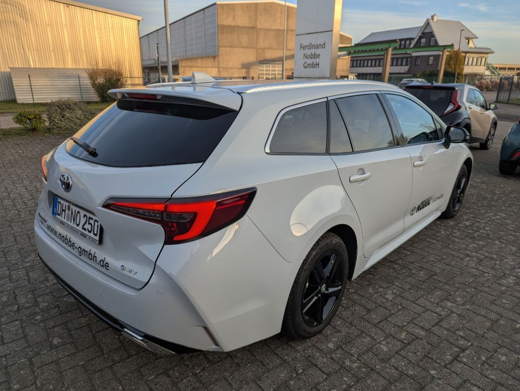 Toyota Corolla 2.0 Hybrid Touring Sports Teamplayer
