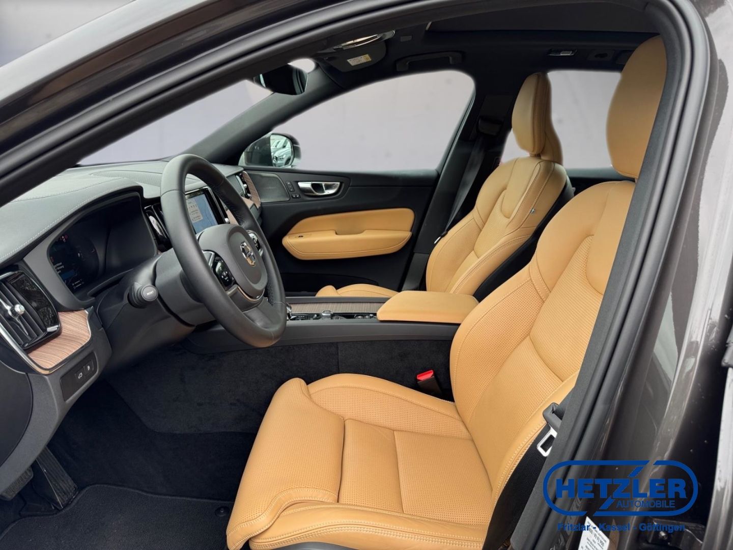 Volvo XC60 Ultimate Bright Recharge Plug-In Hybrid AWD