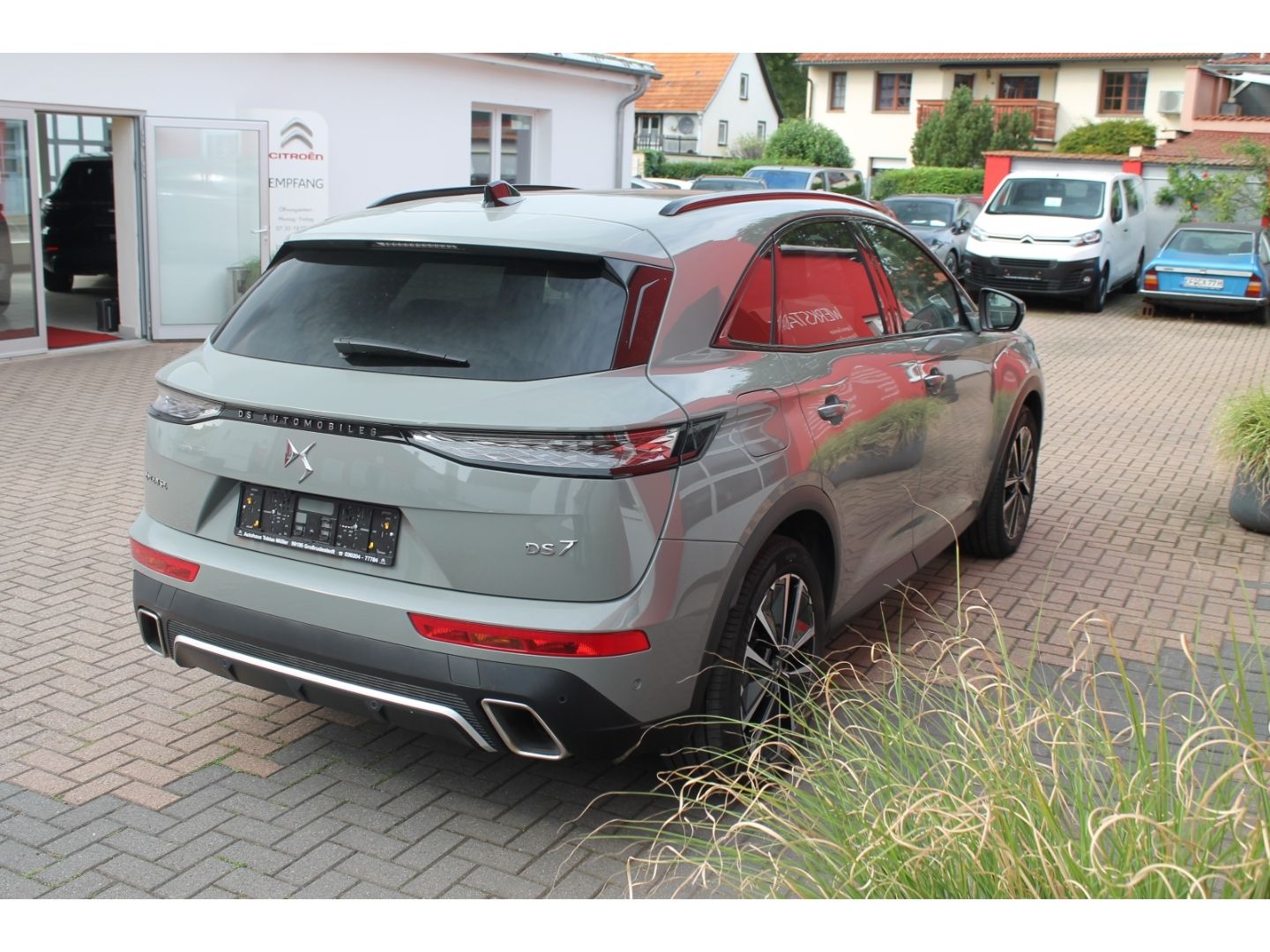 DS Automobiles DS7 E-Tense225 Opera Hybrid Pano AHK Leder Matri