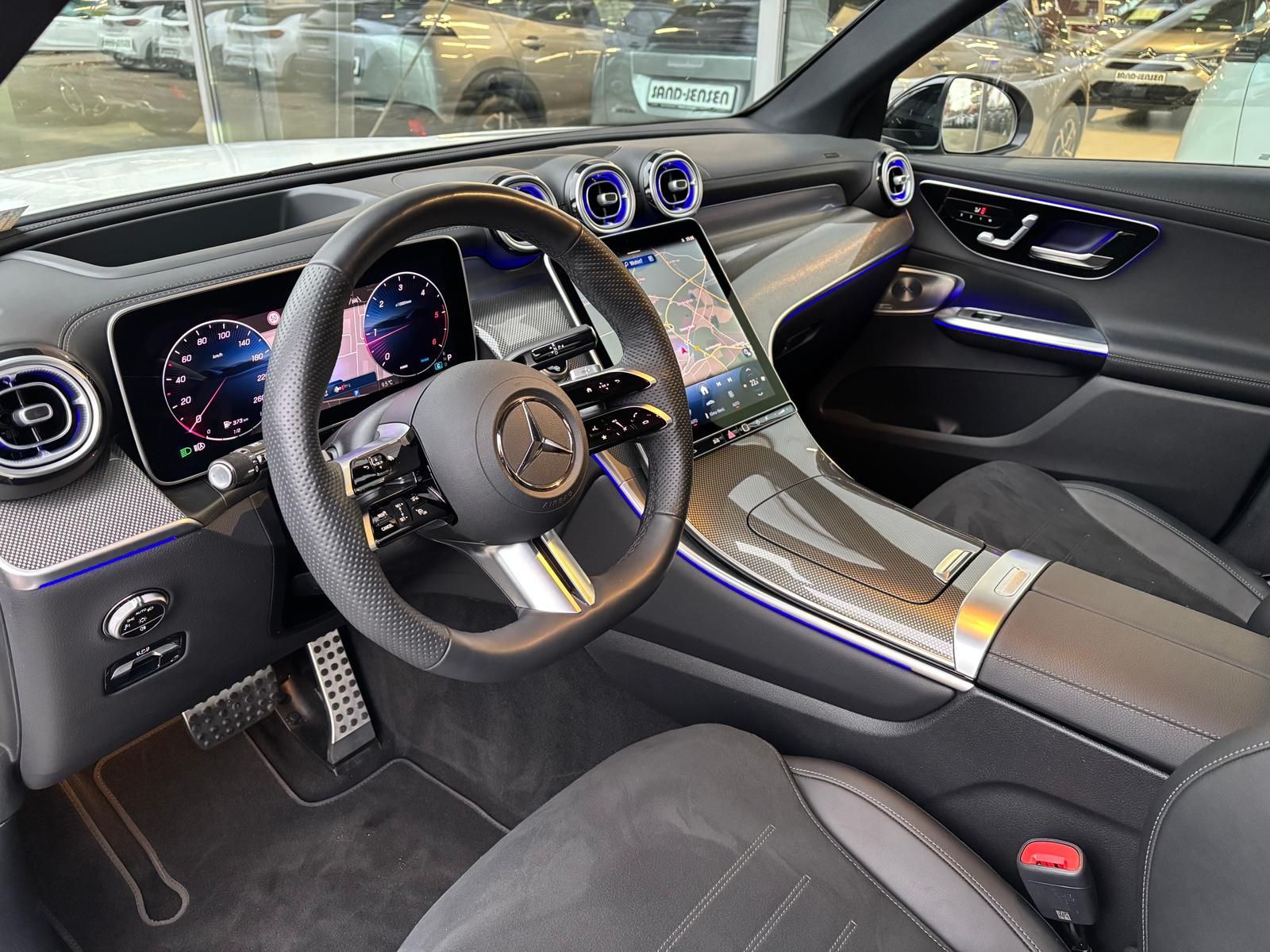 Mercedes-Benz GLC 300 d 4M AMG Line Prem+ Fahras+ AHK Pano HUD