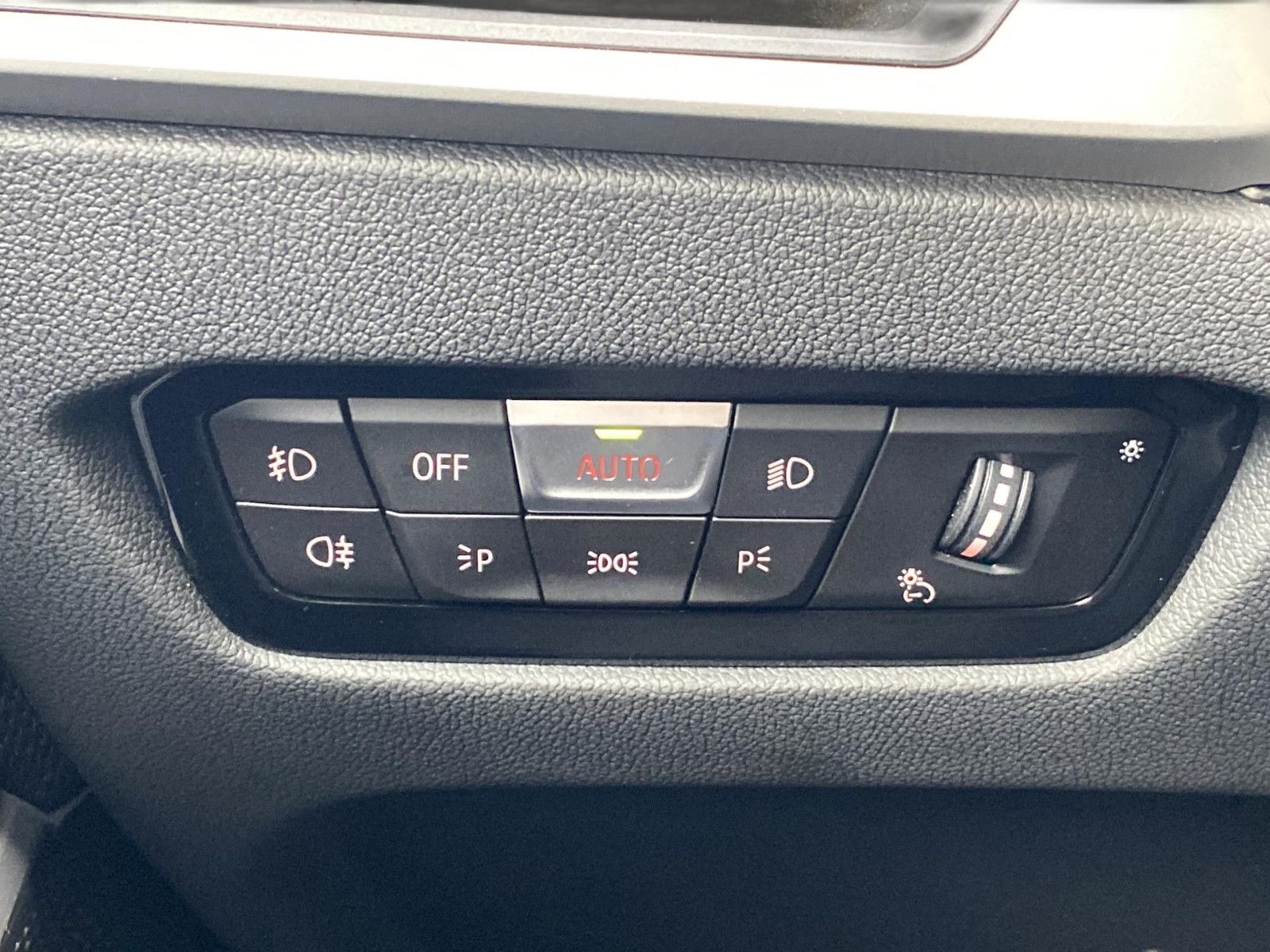 BMW 320 d - Samsaru's Car Outlet
