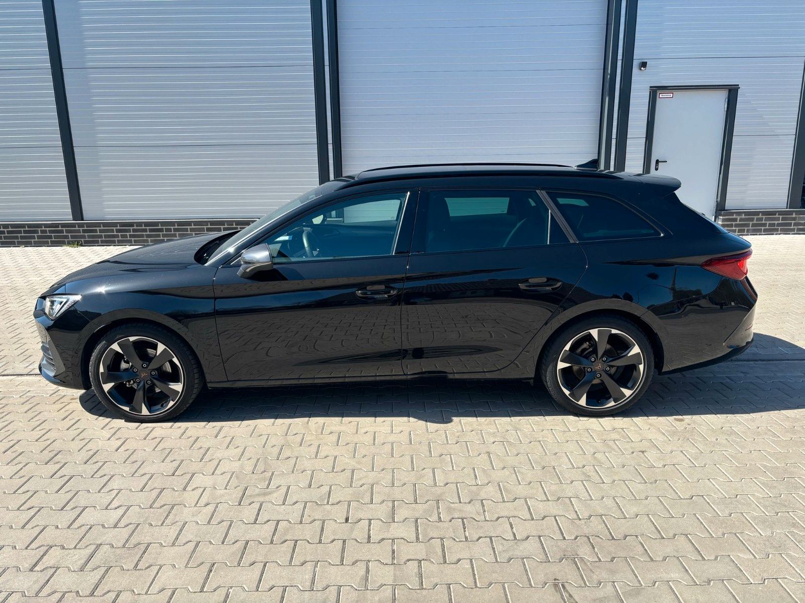 Cupra Leon Sportstourer - Samsaru's Car Outlet