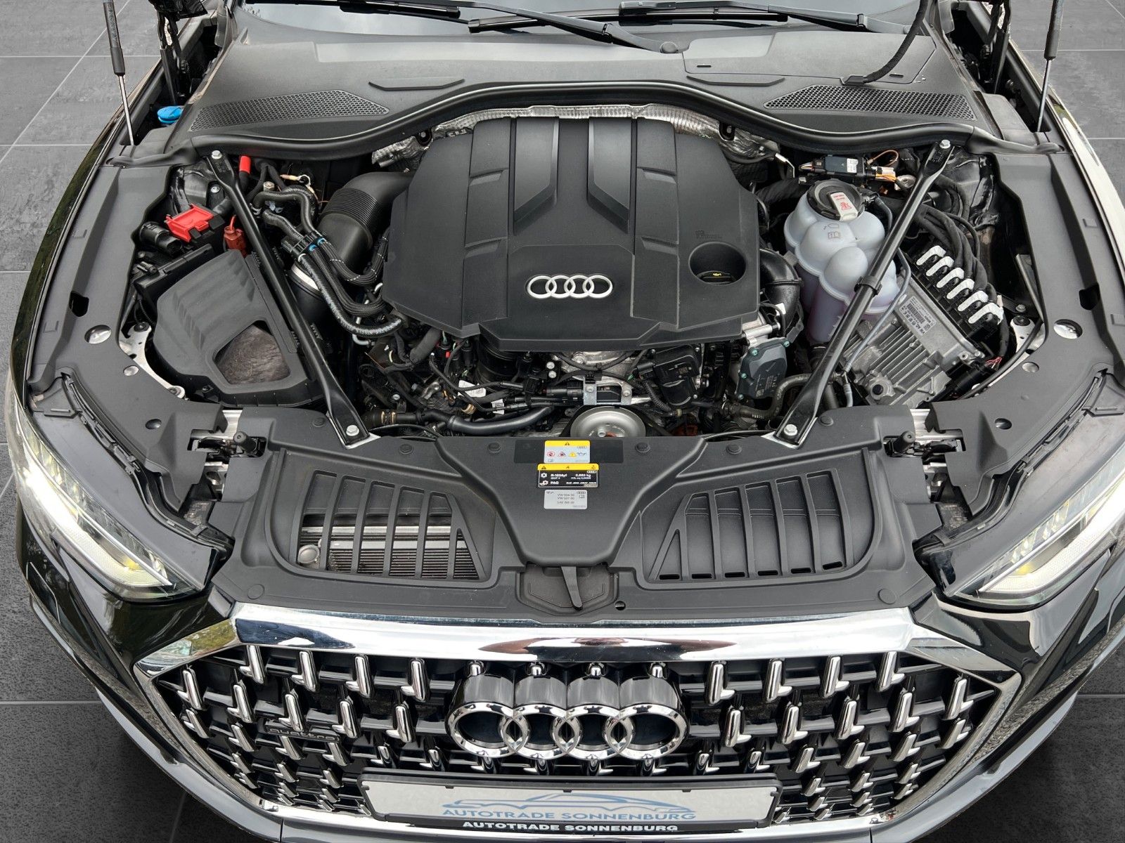 Audi A8 50 TDI quattro - Samsaru's Car Outlet