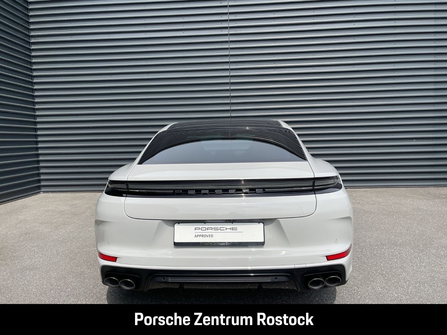 Porsche Panamera 4 E-Hybrid Active-Ride Burmester