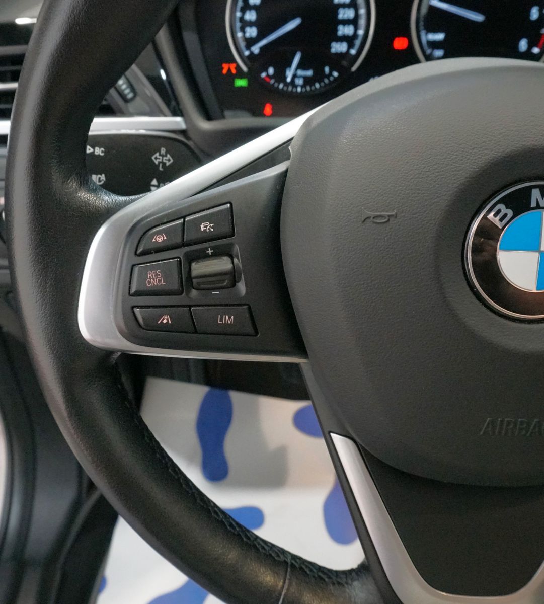 BMW X1 xDrive 20 d xLine - Samsaru's Car Outlet