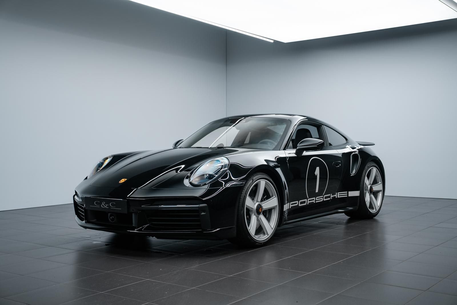 Porsche 992 Turbo 50 Jahre HERITAGE/360/BURM.