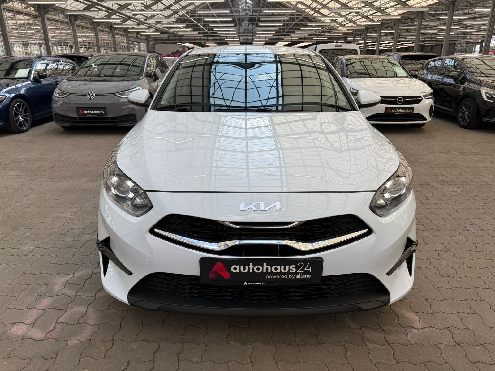 Kia Ceed 1.5 T-GDI Vision - Samsaru's Car Outlet