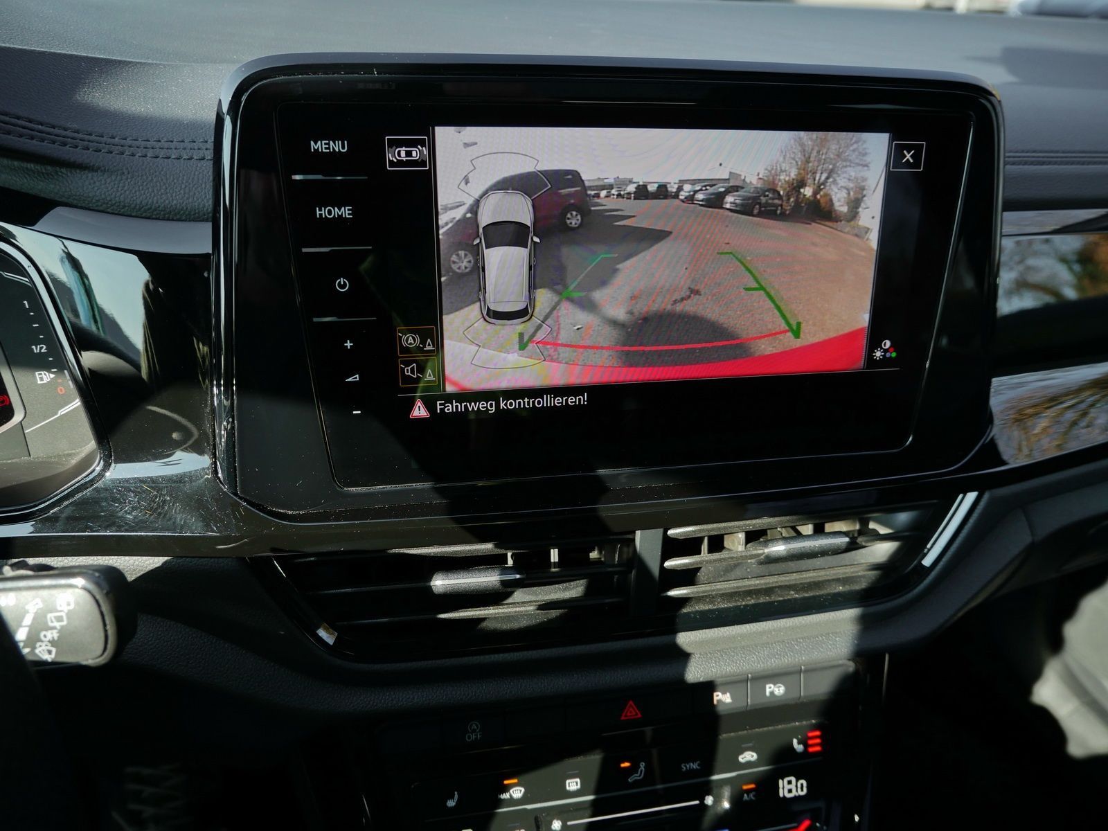 Volkswagen T-Roc R-Line 2.0 TSI 4x4 - Samsaru's Car Outlet