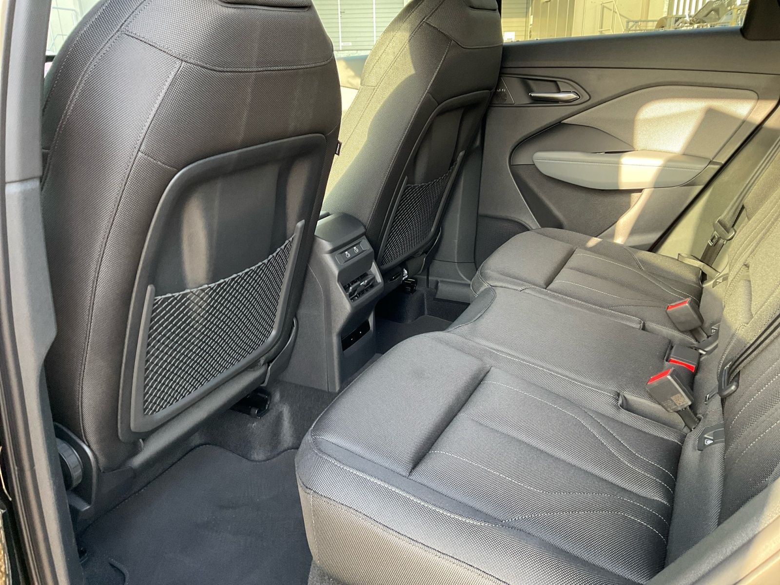 Audi Q3 SUV e-hybrid 2x S line MATRIX AHK HUD SONOS
