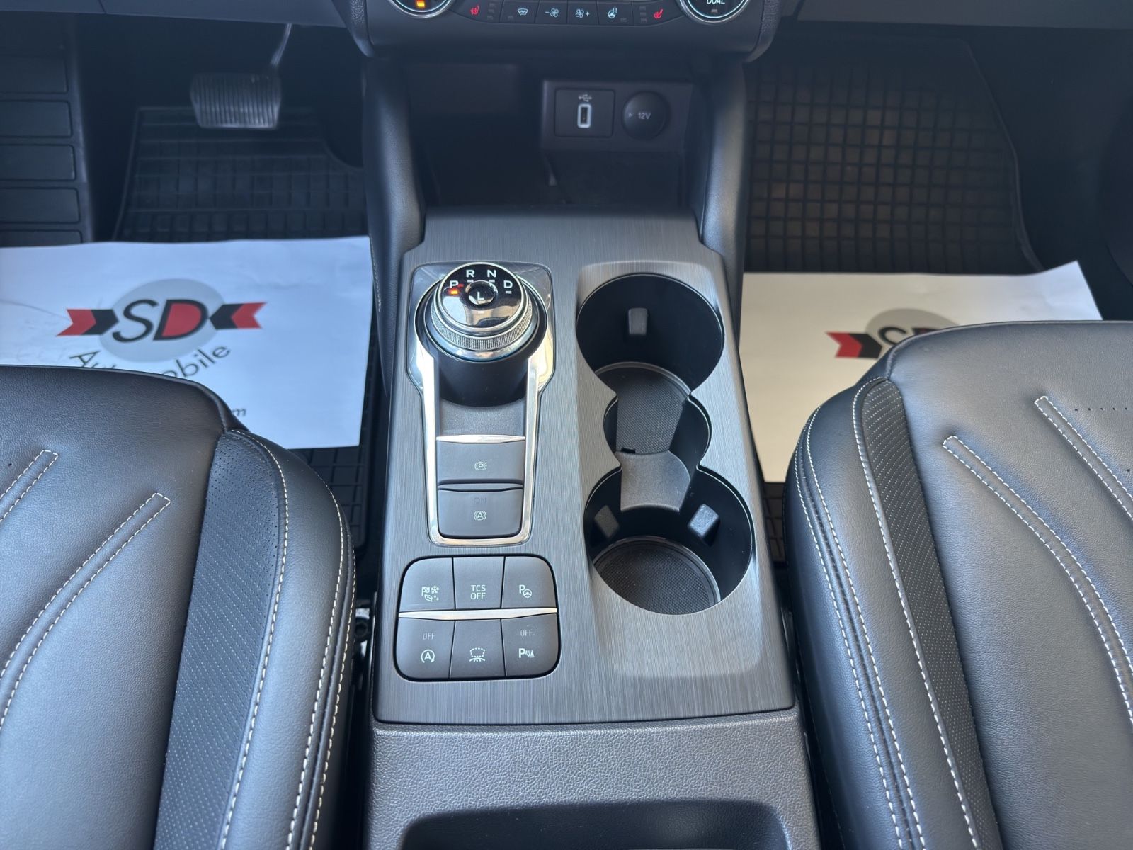 Ford Focus 2.0 Vignale - Samsaru's Car Outlet