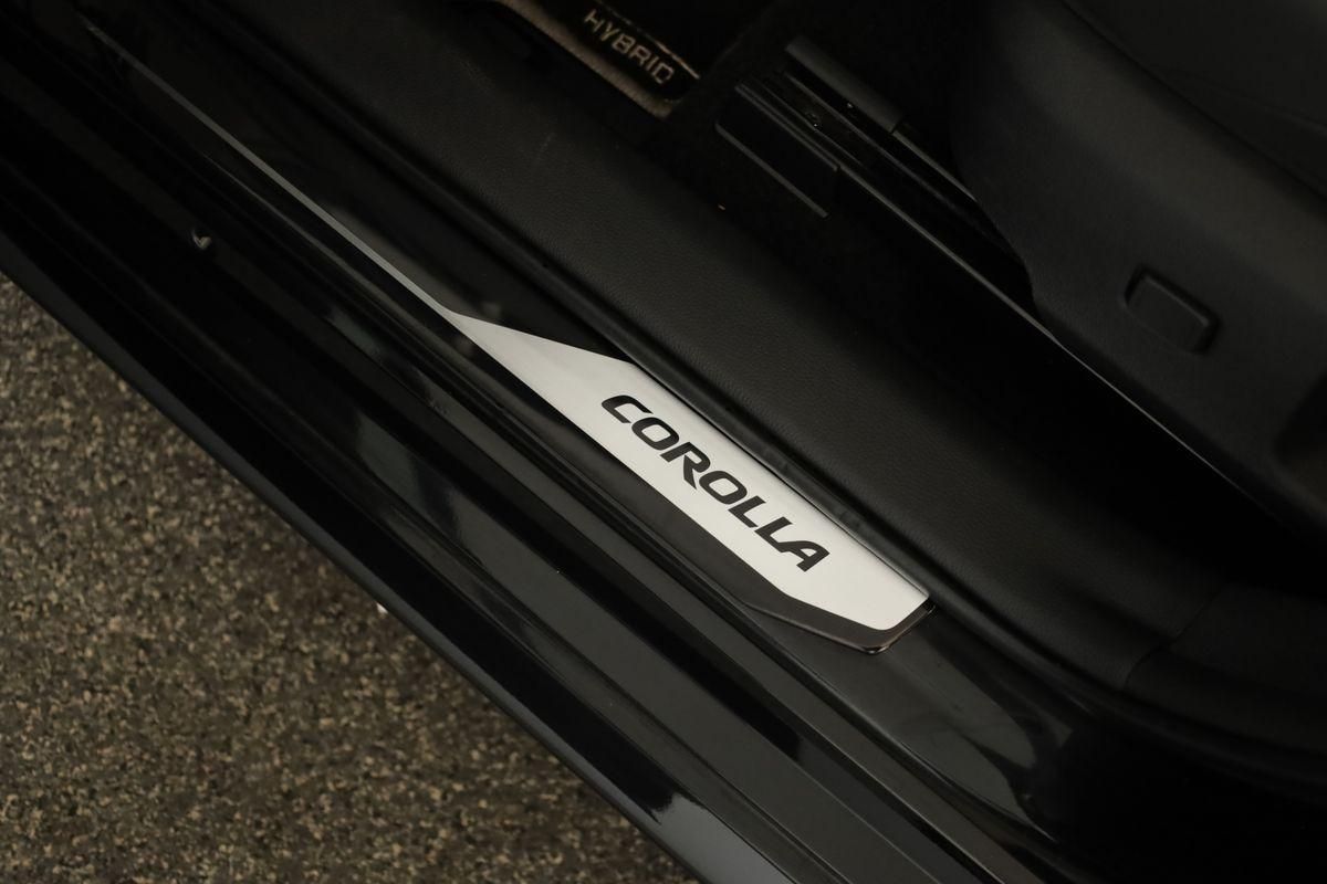 Toyota Corolla Touring Sports 1.8 CVT Team D Navi Kam