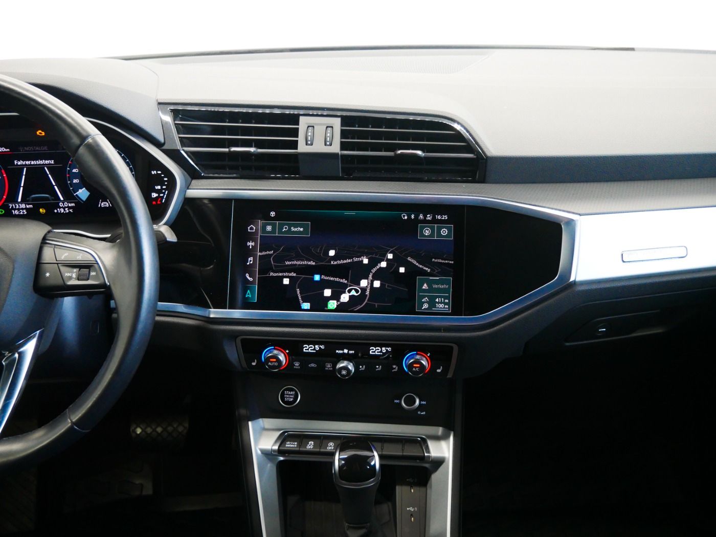 Audi Q3 35 TDI quattro advanced - Samsaru's Car Outlet