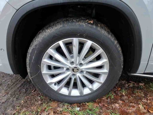 Skoda Kodiaq 2.0 TDI DSG Sportline 4x4 AHK Pano PDC RF