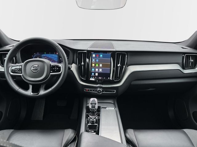Volvo XC60 B5 Benzin AWD Ultimate Dark 20'' ACC StandH