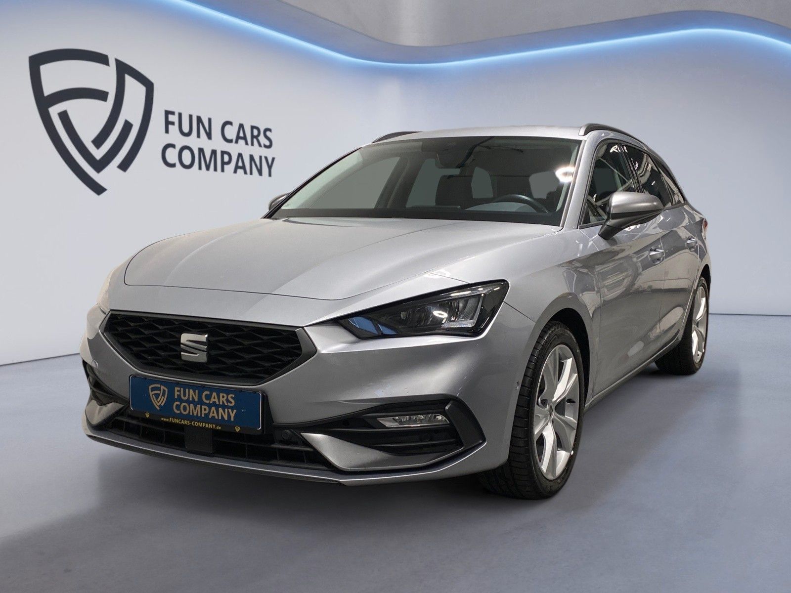 Seat Leon Sportstourer FR AHK Kamera Navi SHZ LED DAB