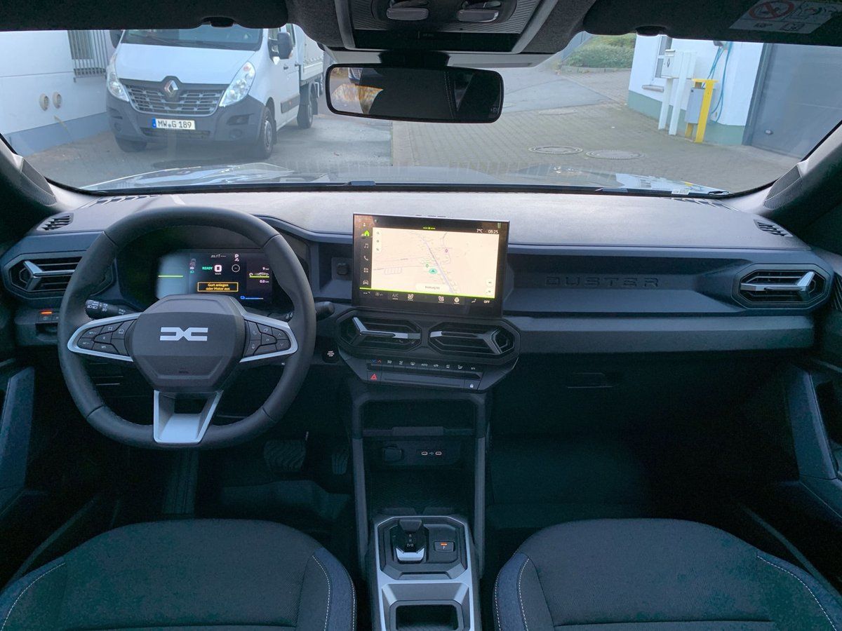Dacia Duster HYBRID 140 - Samsaru's Car Outlet