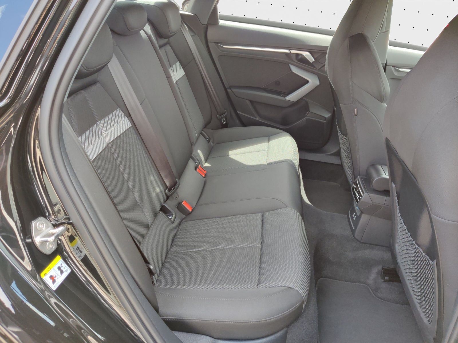 Audi A3 Limousine 30 TFSI advanced - Samsaru's Car Outlet