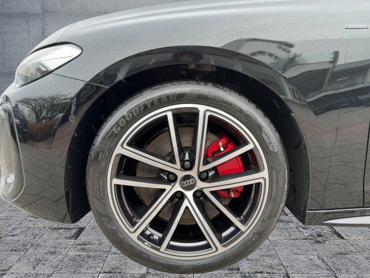 Audi A5 Avant e-hybrid 220kW S-LINE MATRIX+B&O+PANO