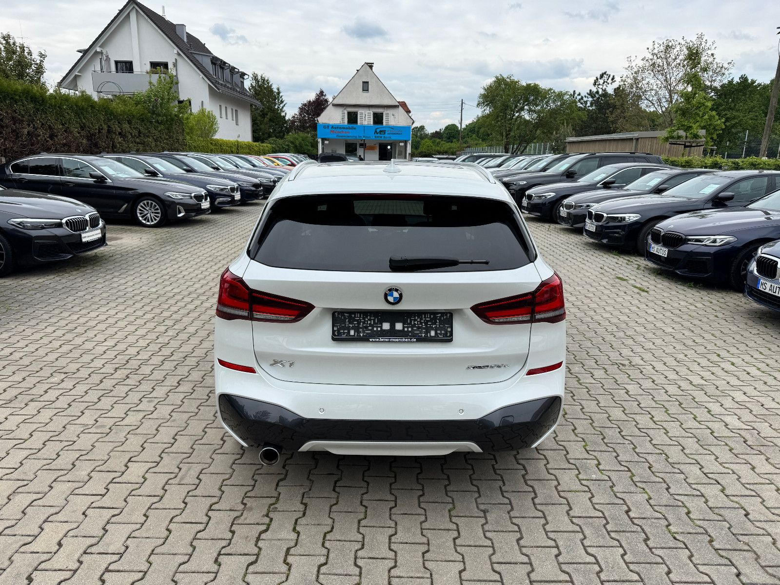 BMW X1 xDrive 25 e M Sport - Samsaru's Car Outlet