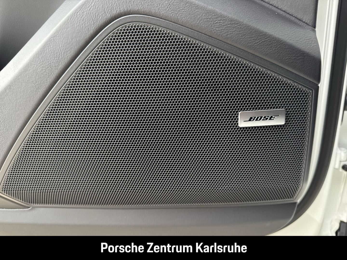 Porsche Cayenne E-Hybrid BOSE LED-Matrix Panoramadach