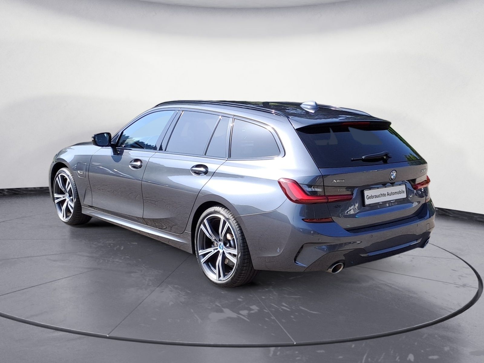 BMW 330e xDrive Touring - Samsaru's Car Outlet