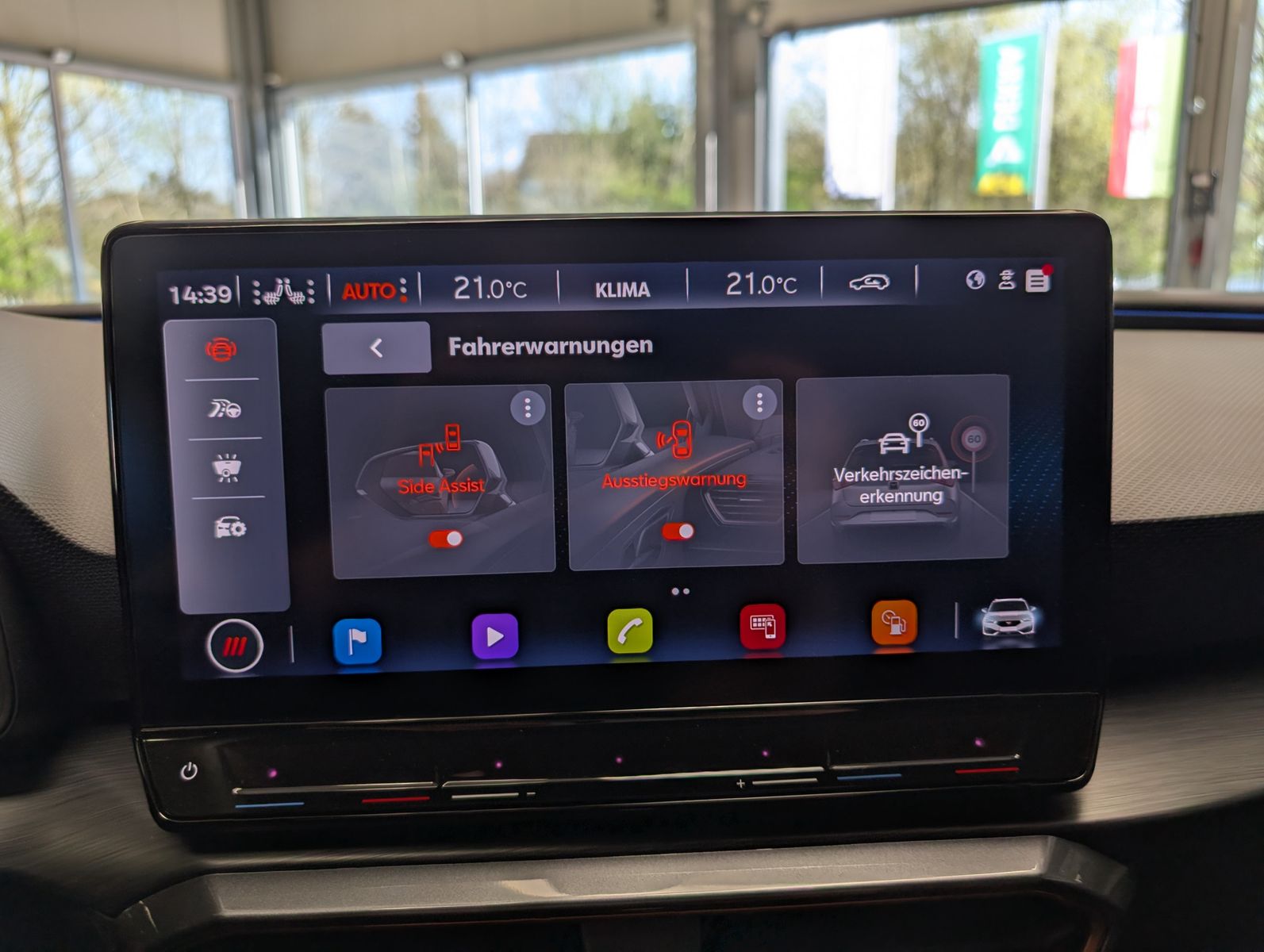 Cupra Leon 1.5eTSI DSG Matrix - Samsaru's Car Outlet