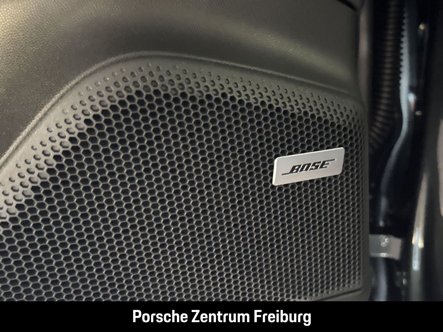 Porsche Macan 4 BOSE Luftfederung Panorama Surround-View