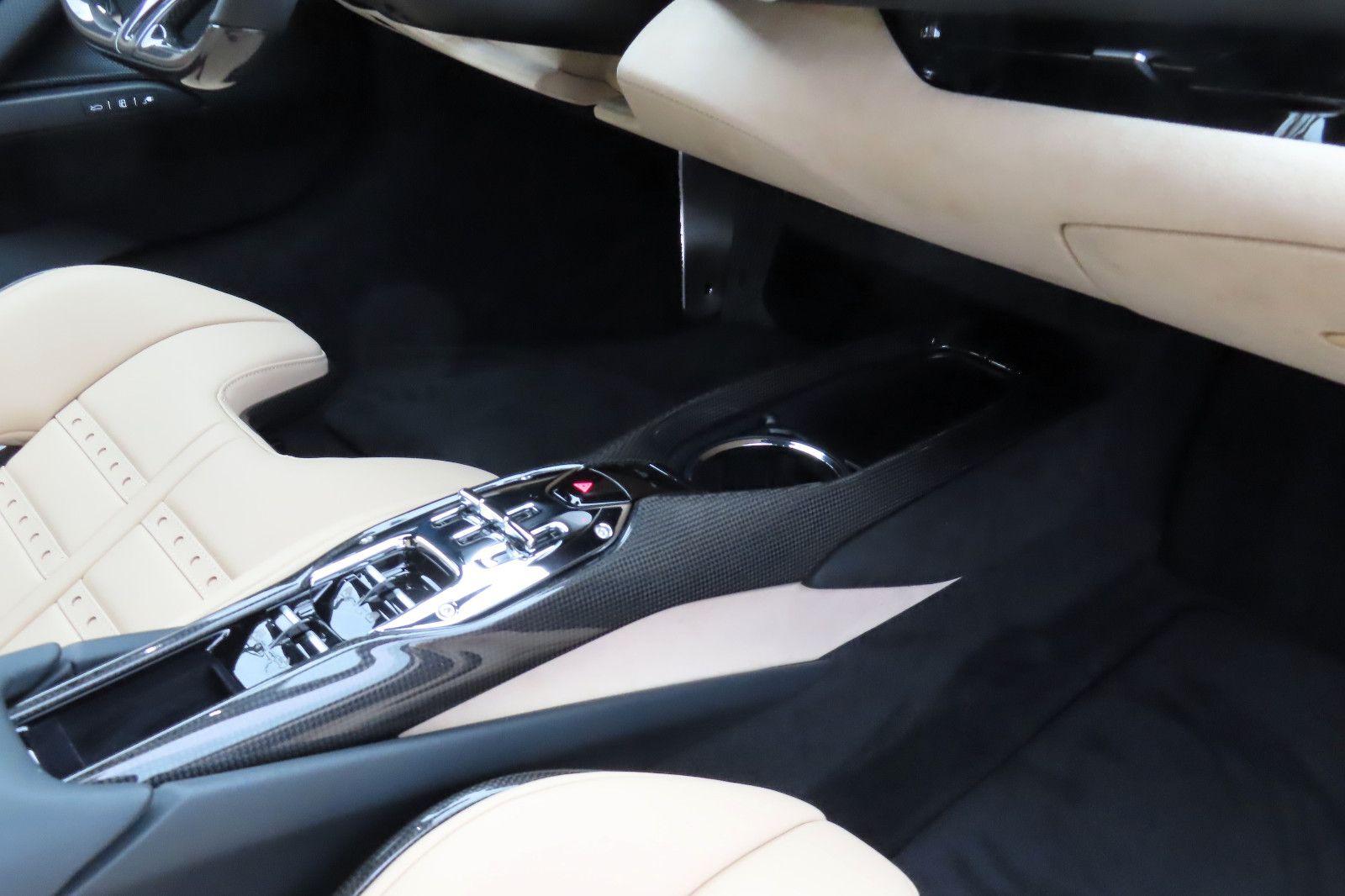 Ferrari 296 GTS - Samsaru's Car Outlet