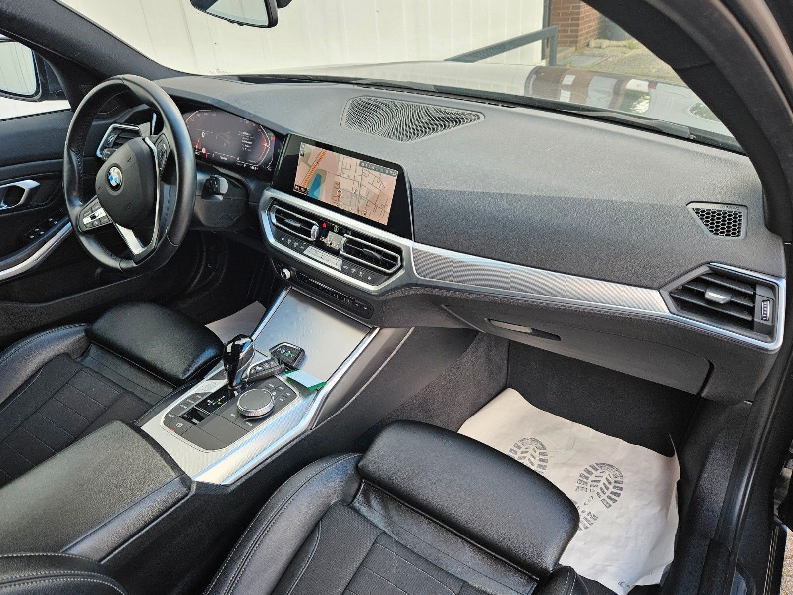 BMW 320d SPORT LINE - Samsaru's Car Outlet