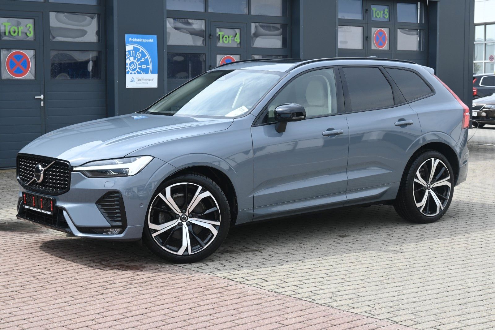 Volvo XC60 B5D AWD Ultimate Dark*LED*PANO*STHZ*H&K*360