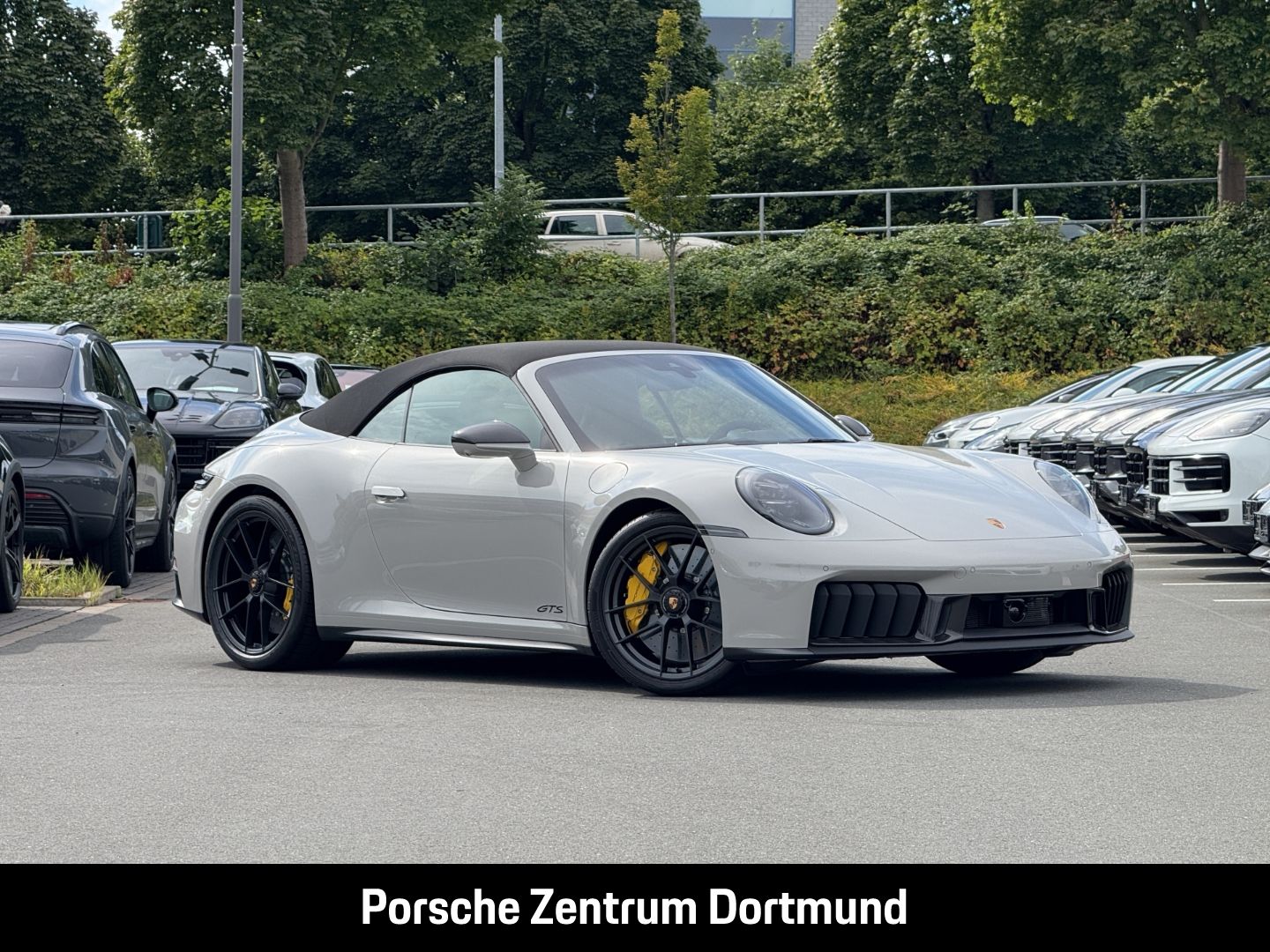 Porsche 992 911 Carrera 4 GTS Cabrio Burmester Clubleder