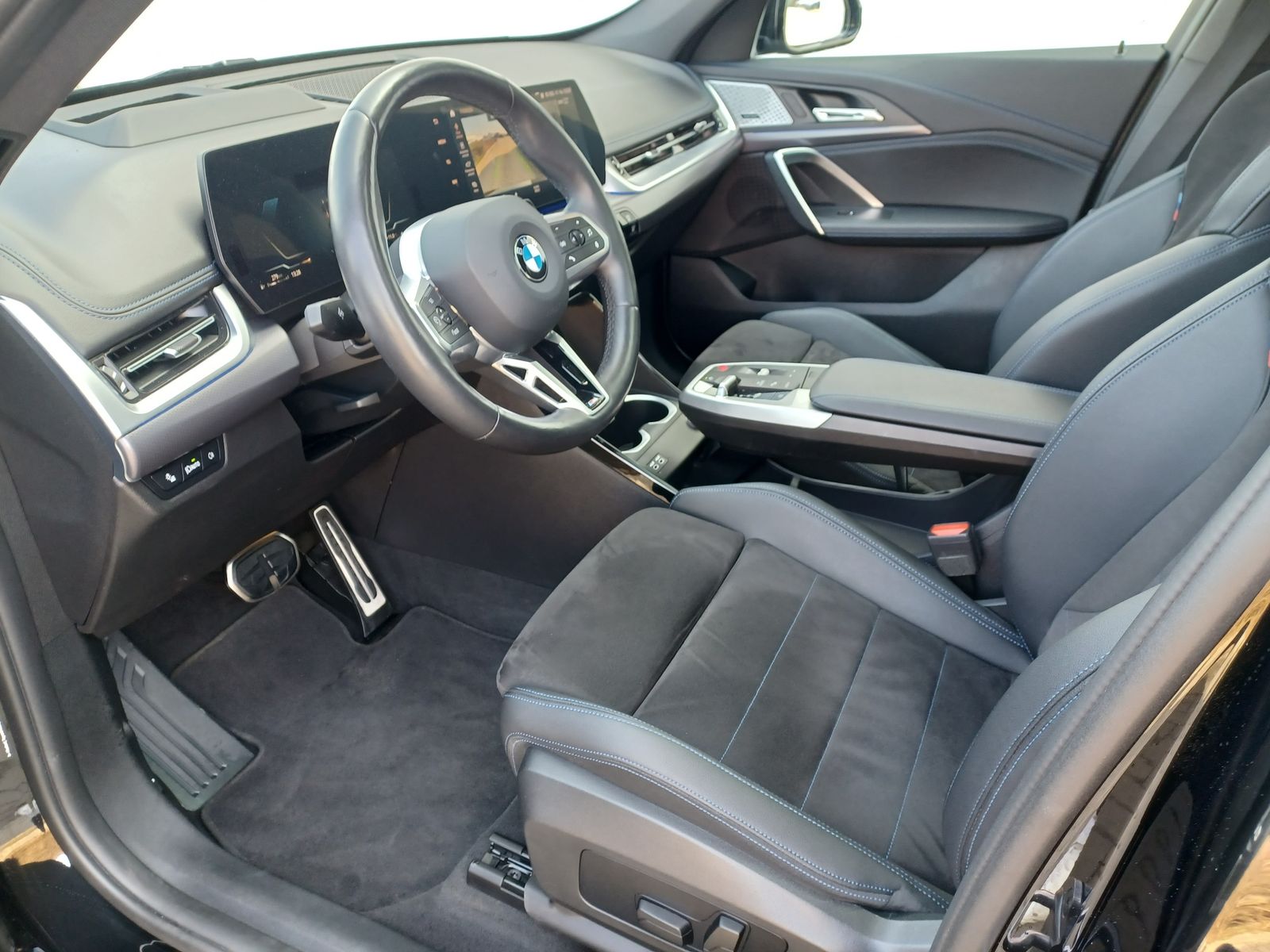 BMW X1 xDrive23d M Sportpaket - Samsaru's Car Outlet