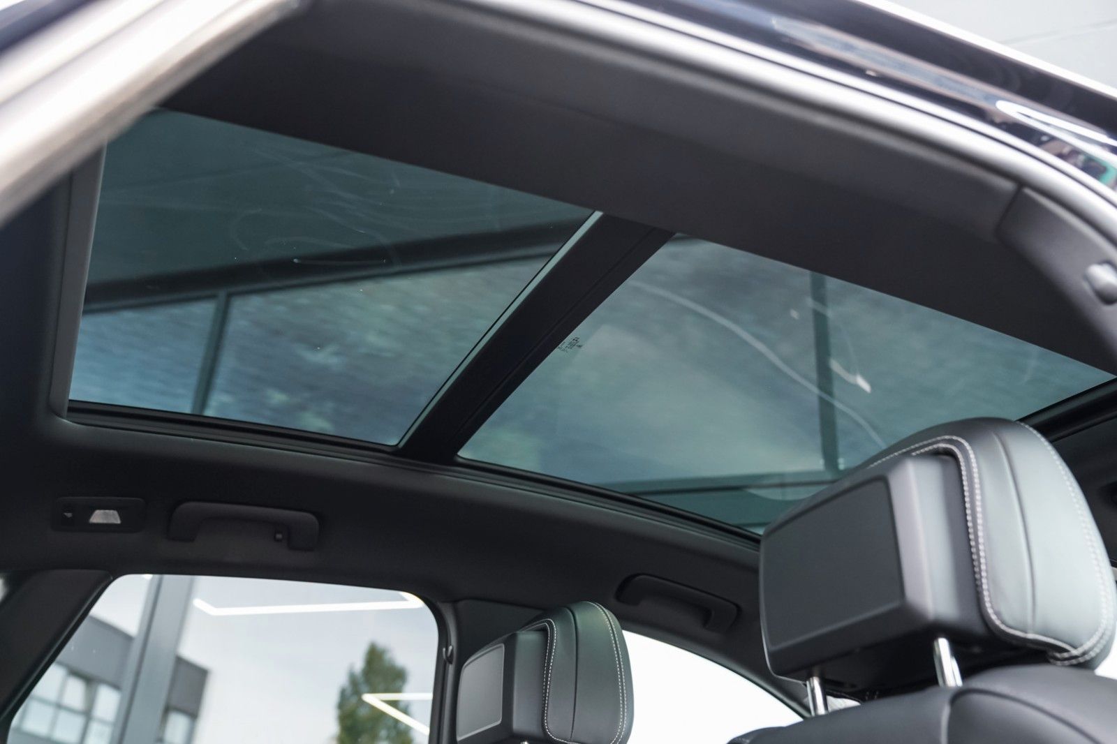 Porsche Macan T - Samsaru's Car Outlet