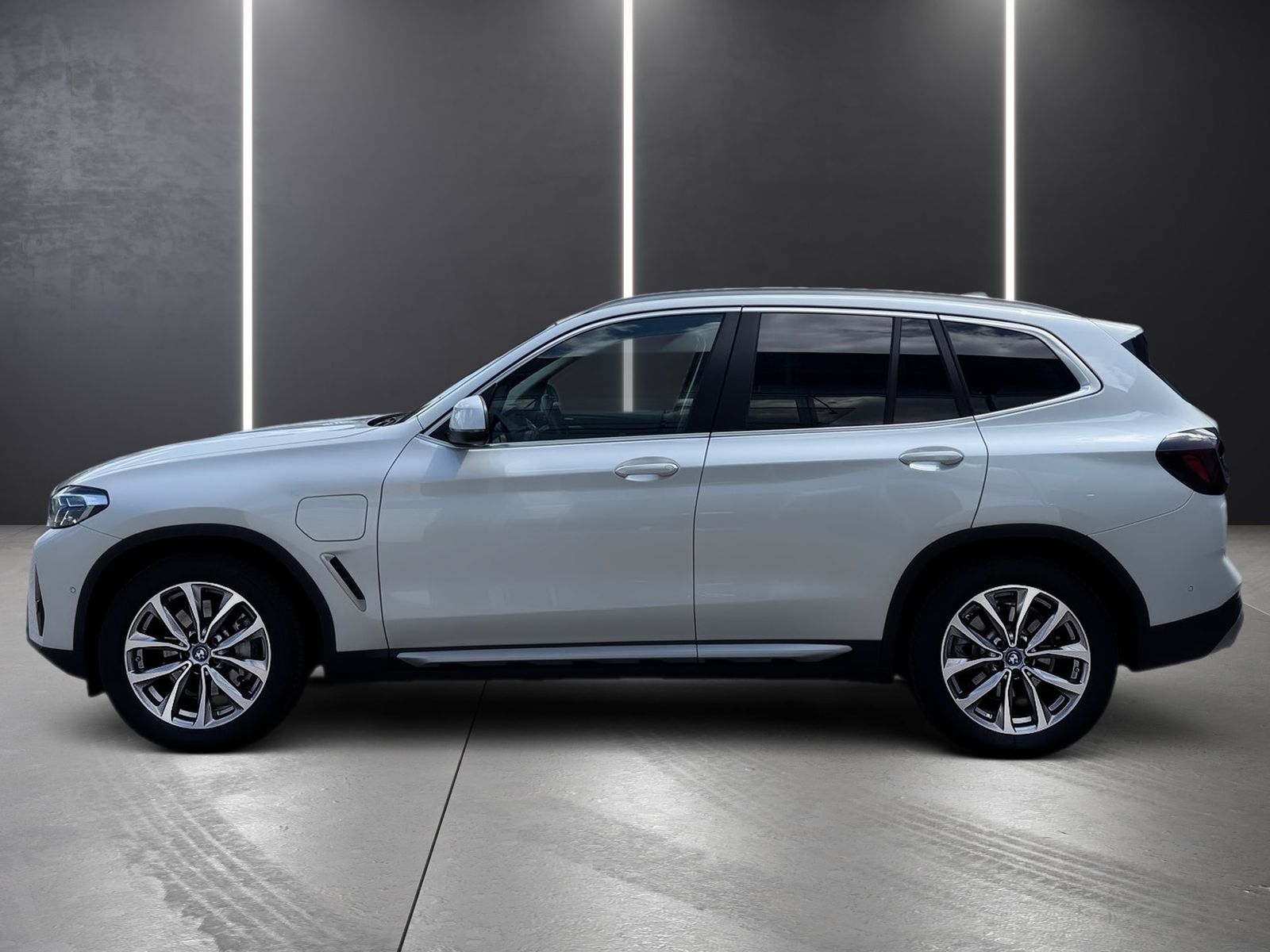 BMW X3 xDrive30e - Samsaru's Car Outlet