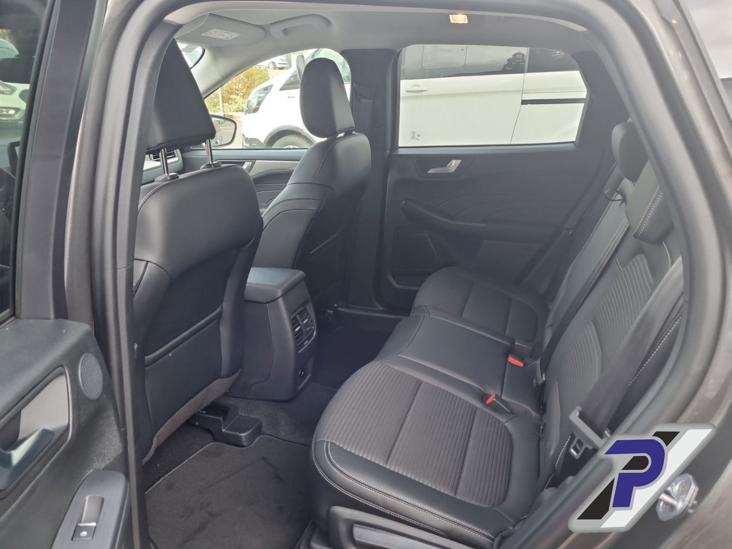 Ford Kuga Plug-In Hybrid Titanium X - Samsaru's Car Outlet