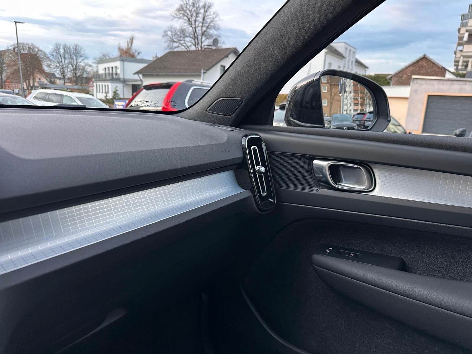 Volvo XC40 T4 Plug in MJ23, AHK,BLIS,ACC,Kamera,19''