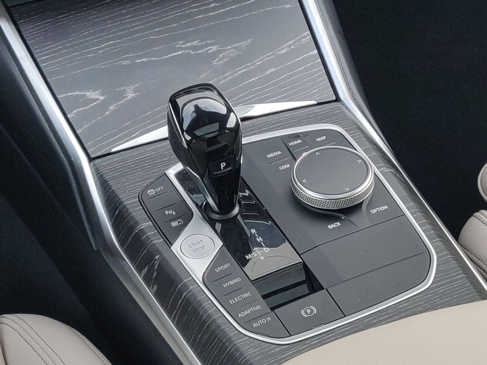 BMW 330e Touring M SPORTPAKET - Samsaru's Car Outlet