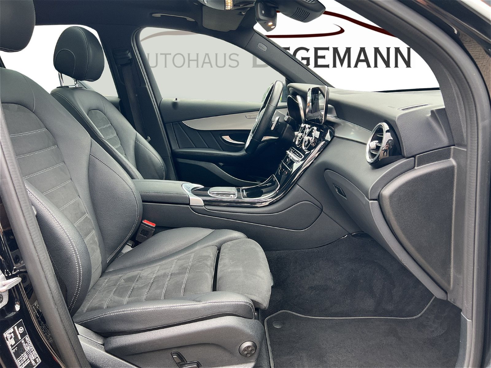 Mercedes-Benz GLC 300 de 4M AMG Night AHK Pano 360°