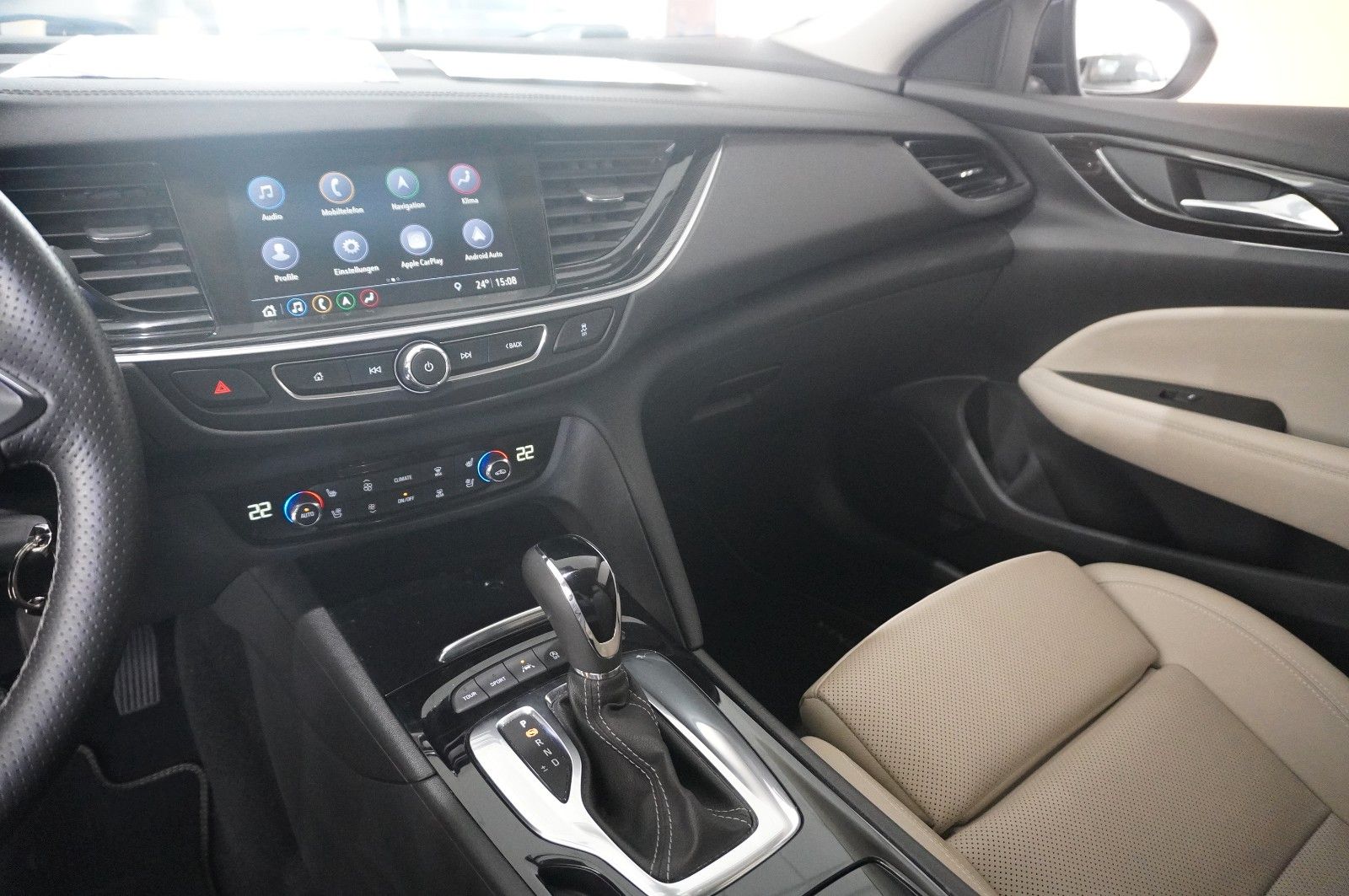 Opel Insignia B ST 2.0D INNOV. 4X4 - Samsaru's Car Outlet