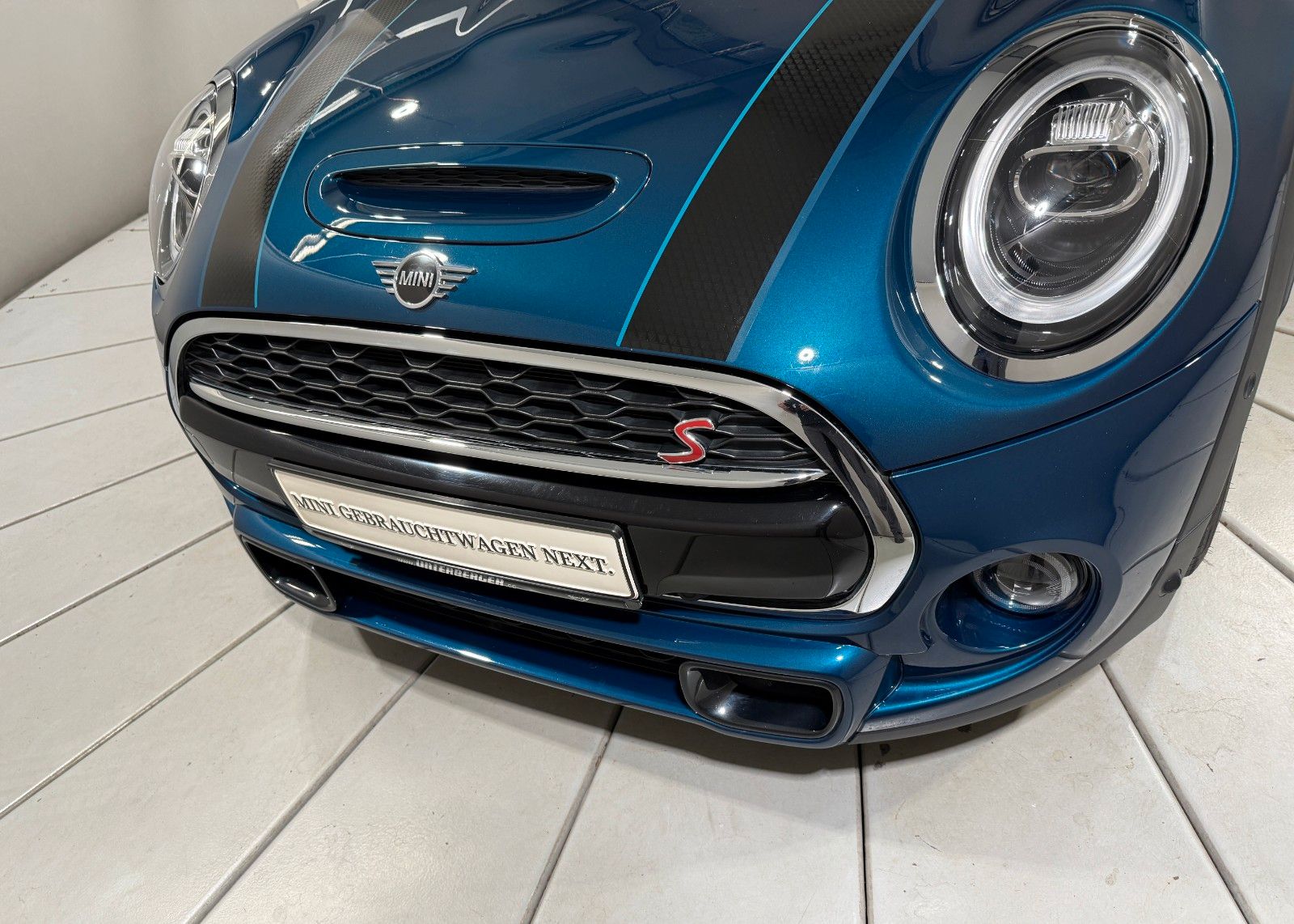 MINI Cooper S Cabrio Sidewalk - Samsaru's Car Outlet