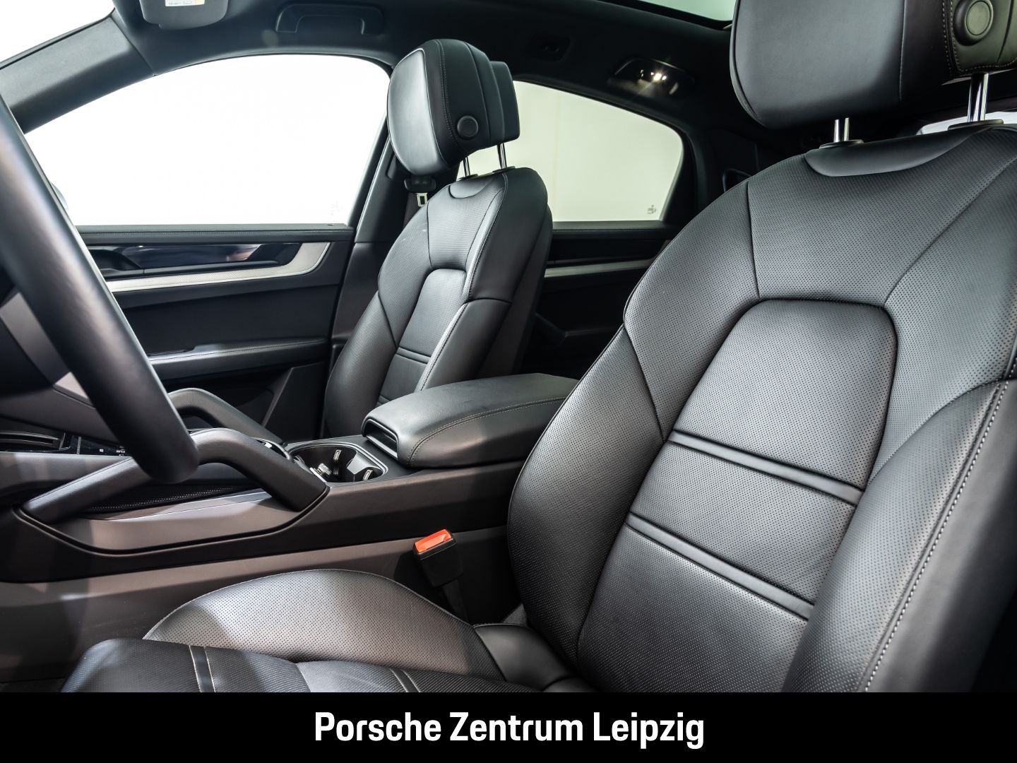 Porsche Cayenne E-Hybrid Coupe Massage el.AHK InnoDrive