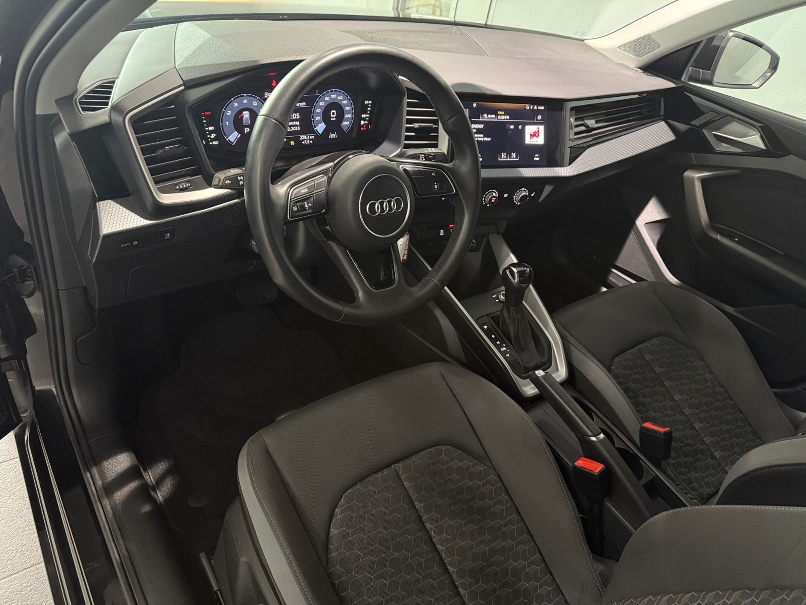 Audi A1 Sportback 25TFSI DSG - Samsaru's Car Outlet