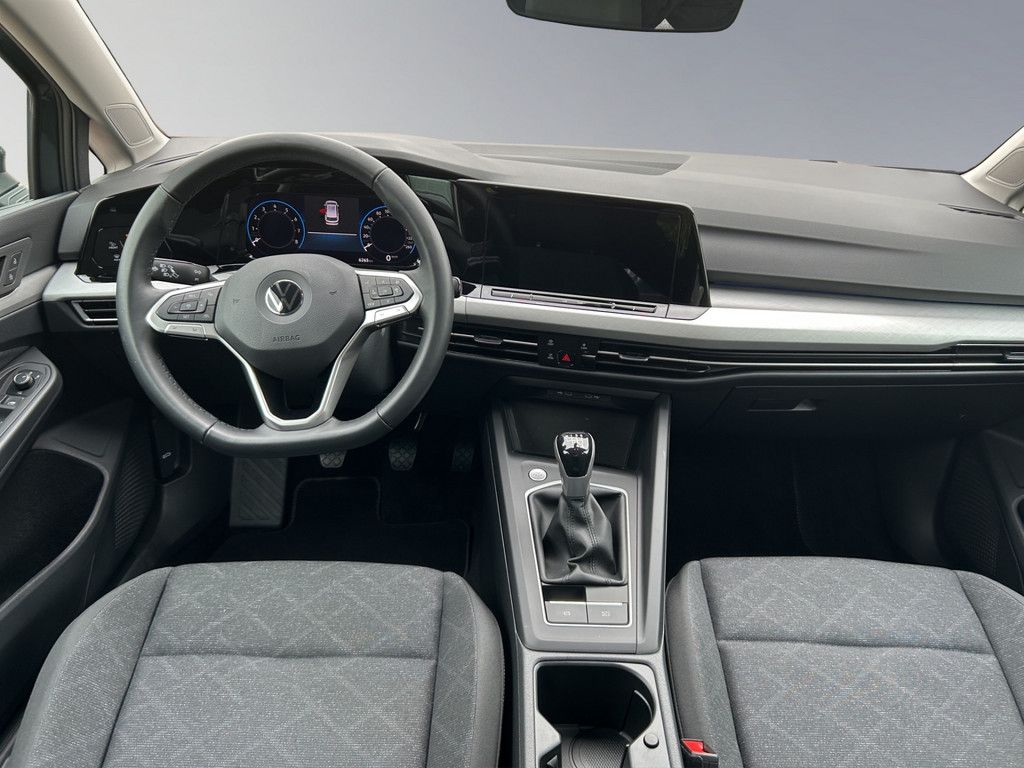 Volkswagen Golf VIII Variant Life - Samsaru's Car Outlet