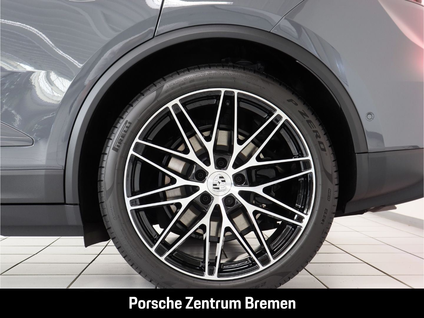 Porsche Macan Electric 4 Bose Matrix LED Panorama 22 Zol